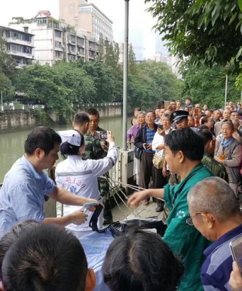 长春锦江花园跳水视频最新报道